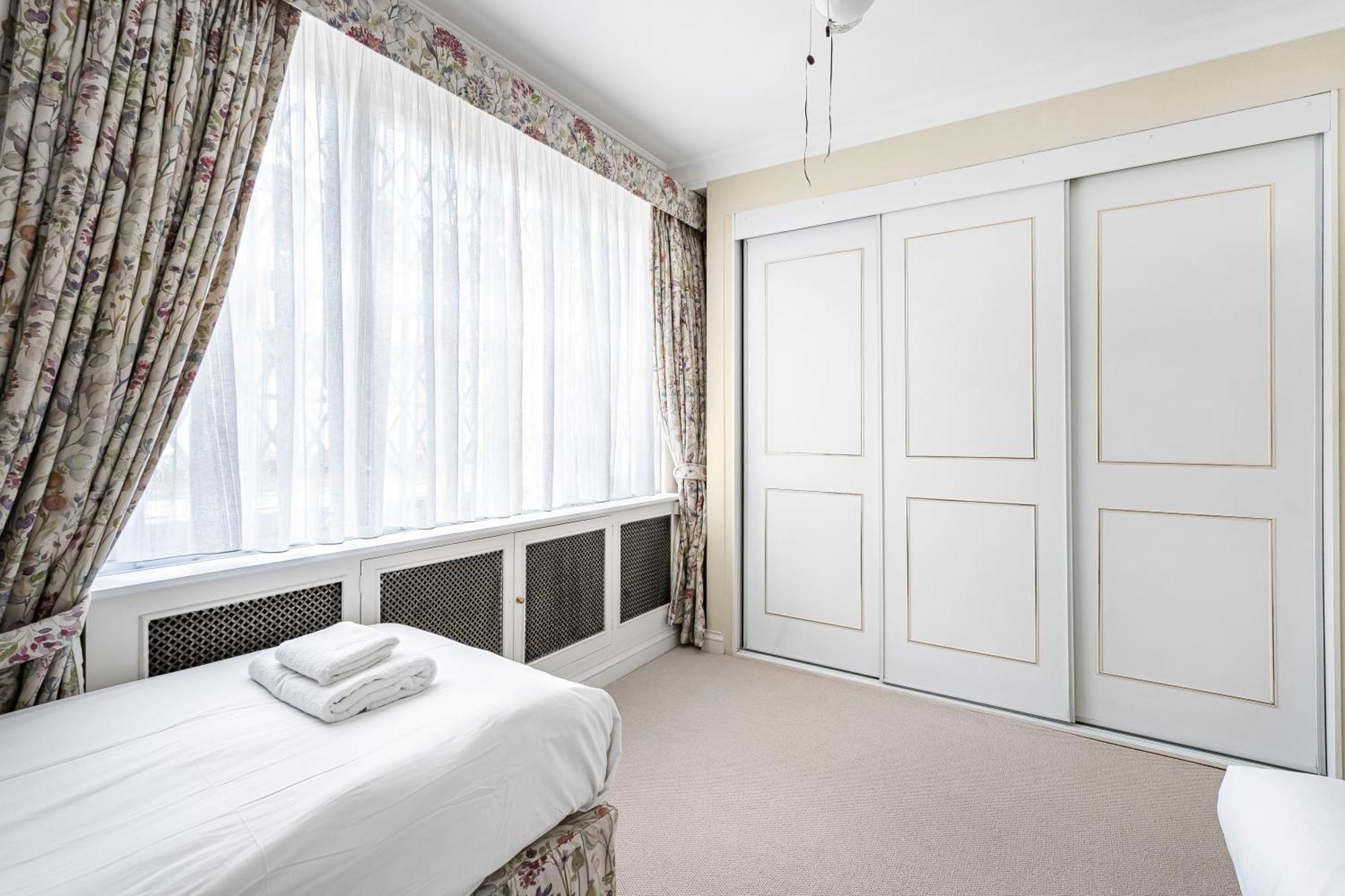 Hyde Park Gazde/Camere de închiriat